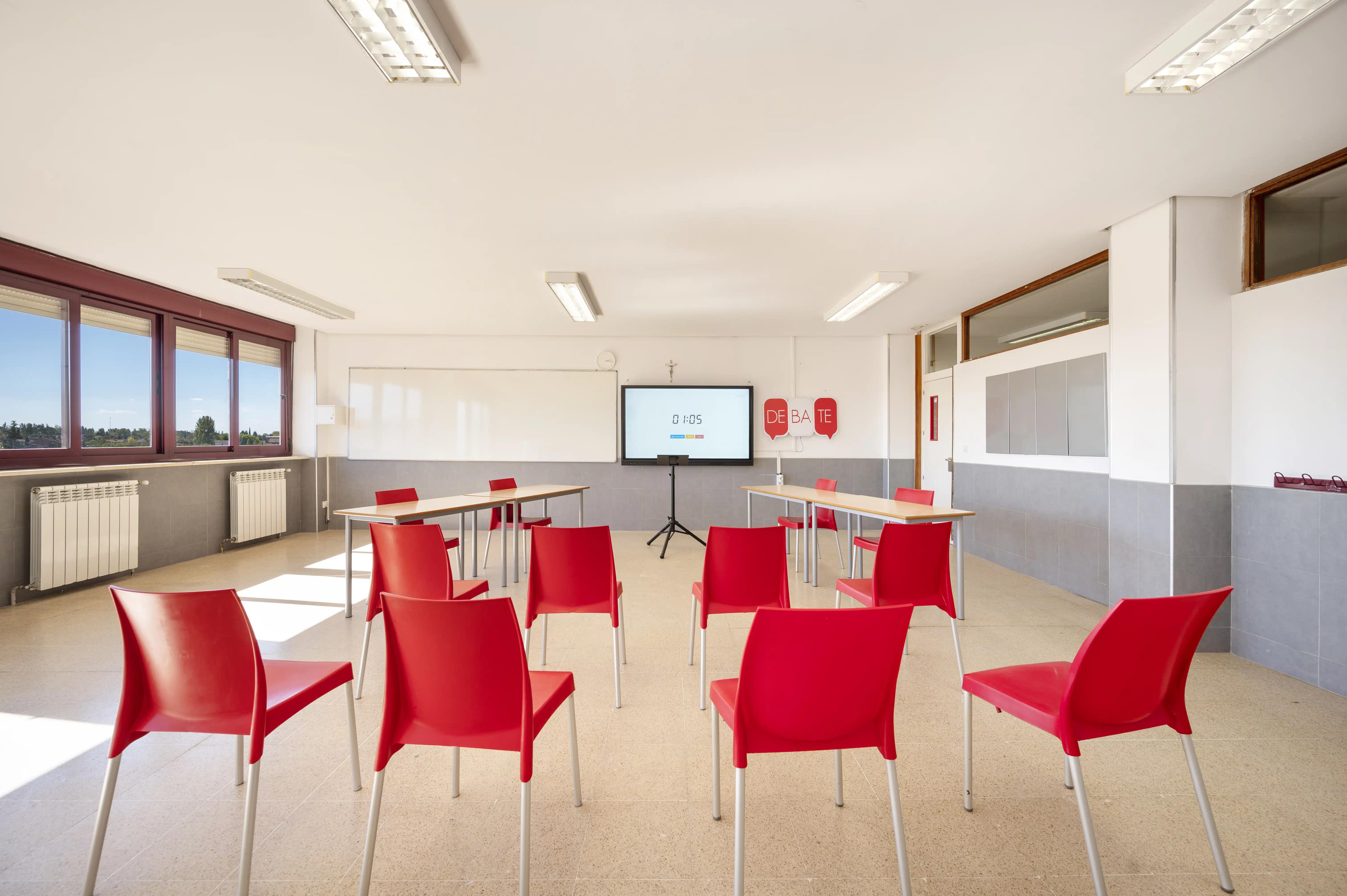 Colegio de Fomento Pinoalbar: Colegio Concertado en Simancas,Infantil,Primaria,Secundaria,Bachillerato,Inglés,Alemán,Católico,