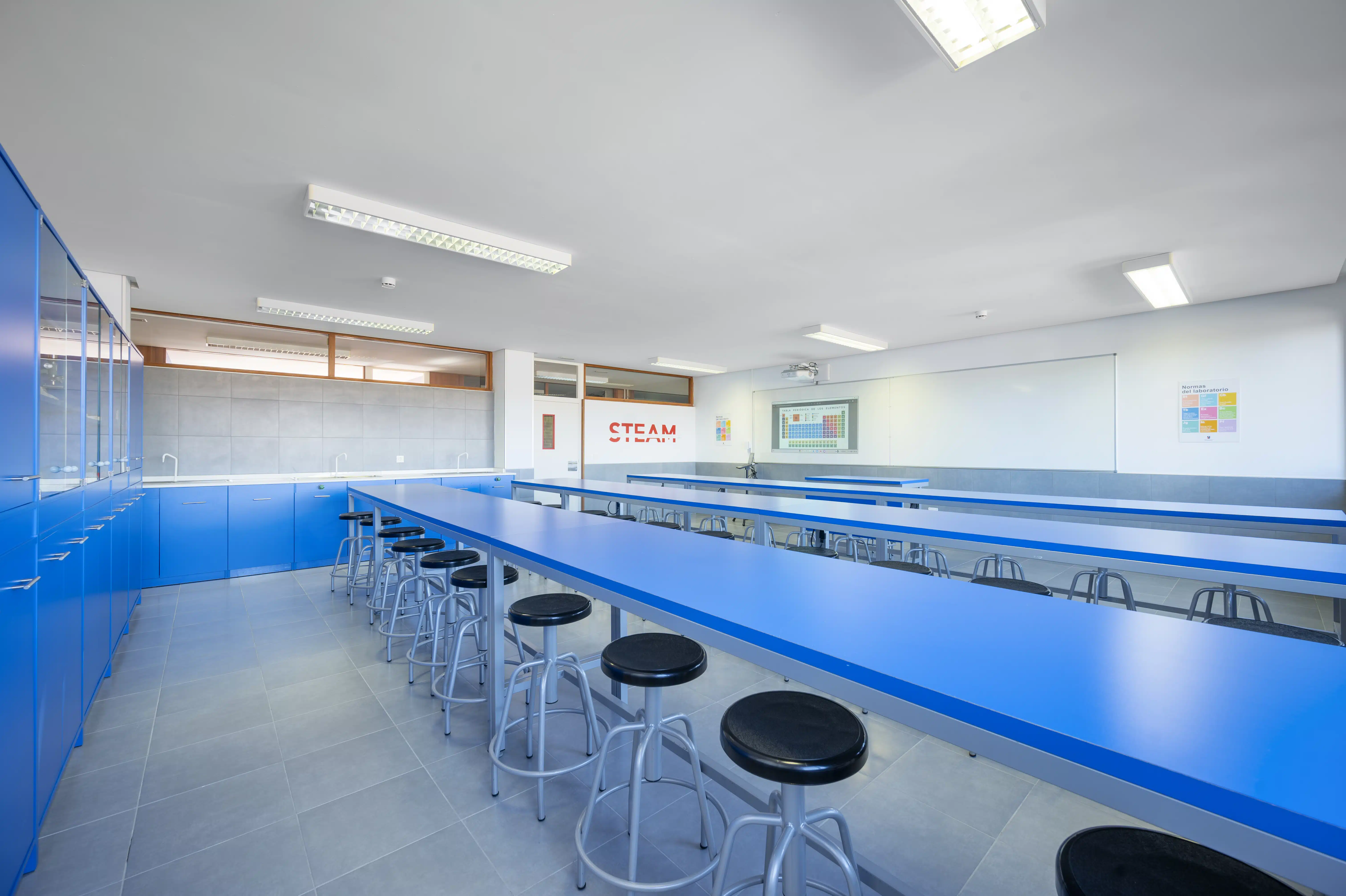 Colegio de Fomento Pinoalbar: Colegio Concertado en Simancas,Infantil,Primaria,Secundaria,Bachillerato,Inglés,Alemán,Católico,