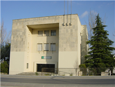 Instituto El Valle: Colegio Público en JAEN,