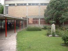 IES Carlos Maria Rodriguez De Valcarcel: Colegio Público en MADRID,Secundaria,Bachillerato,