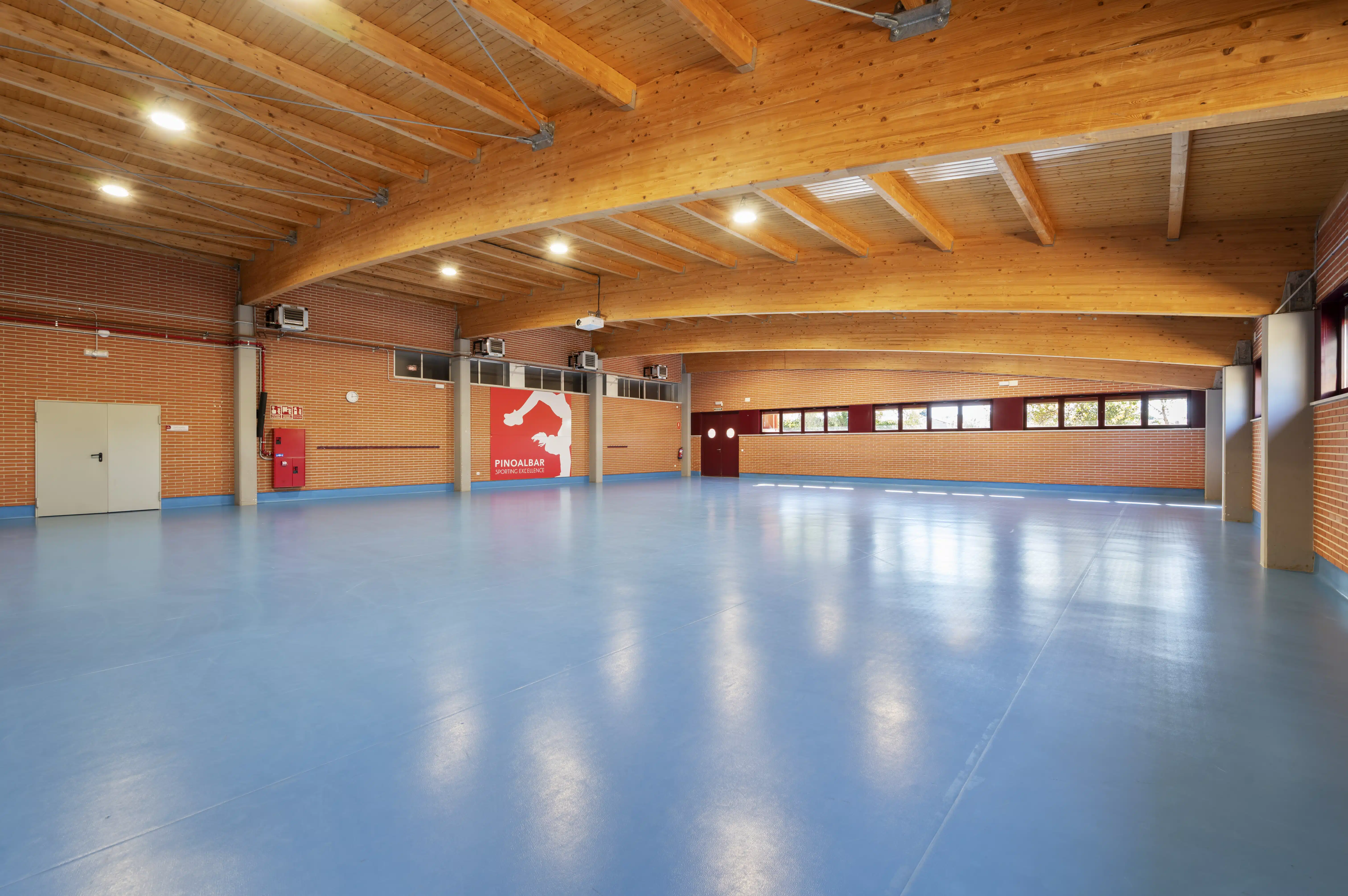 Colegio de Fomento Pinoalbar: Colegio Concertado en Simancas,Infantil,Primaria,Secundaria,Bachillerato,Inglés,Alemán,Católico,